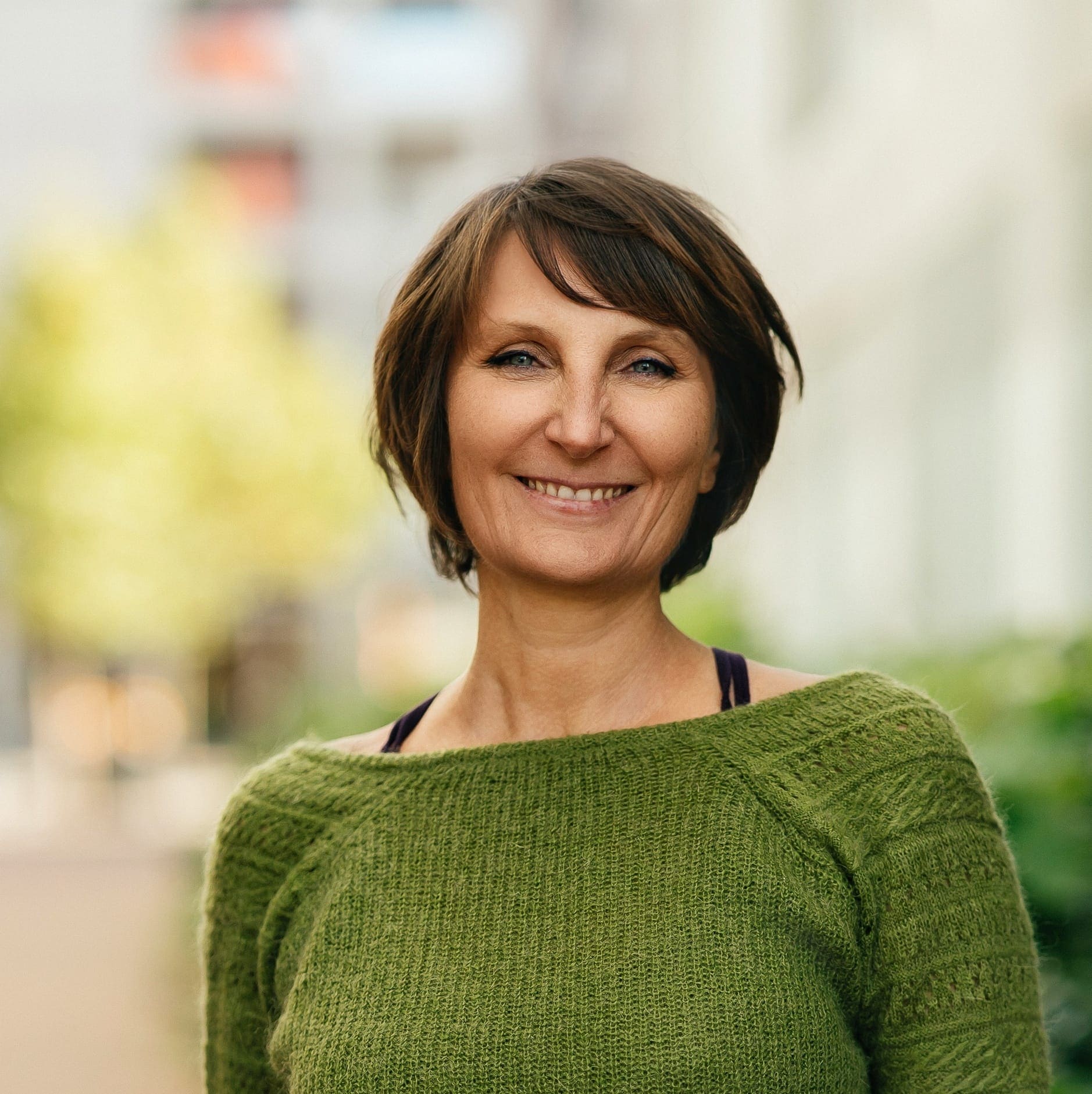 Portrait en buste et en couleur de Nathalie Ranno